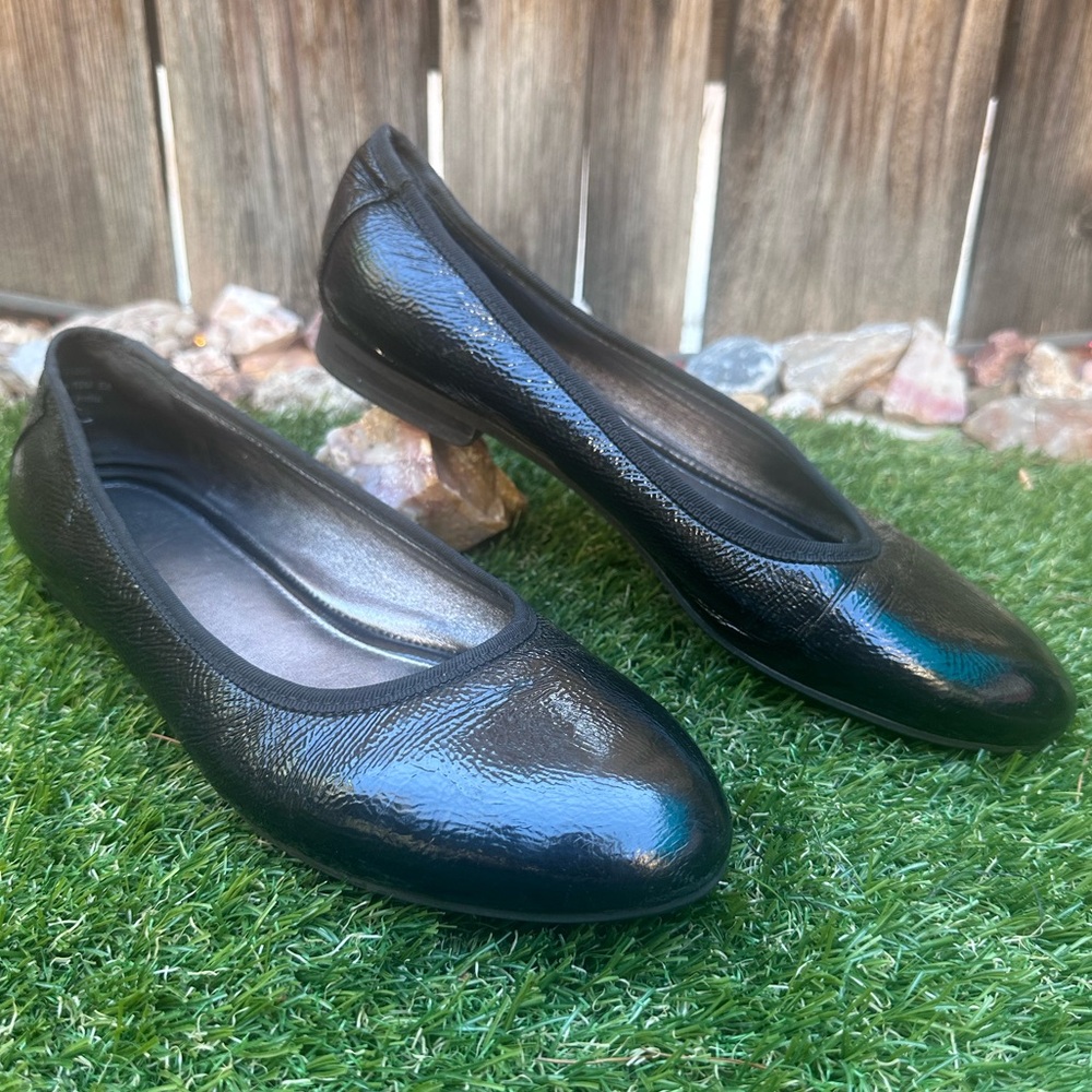 Johnston & Murphy Leather Flats - Picture 3 of 8